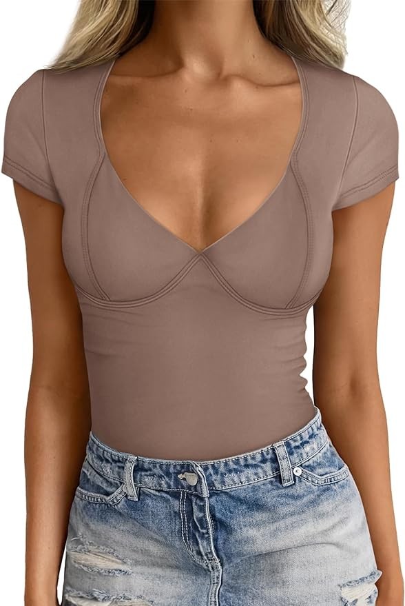 Trendy Queen Womens V Neck T-Shirts Going Out Tops Short Sleeve Slim Fit Basic Y2K Clothes 2024